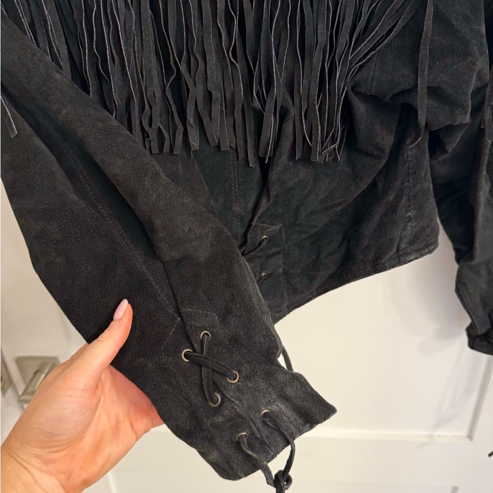 VINTAGE Wilsons Suede Black Fringe Jacket - Picture 4 of 6